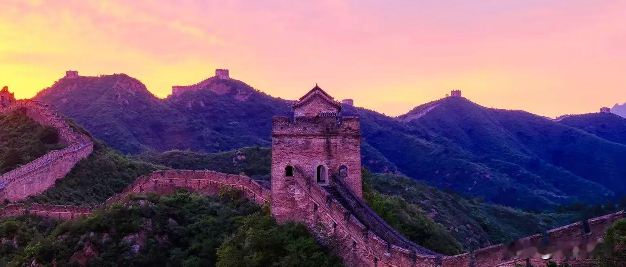 你觉得周星驰的巅峰之作是哪一部喜剧之王。无可争议，我心目中永远排第一的一部电影，