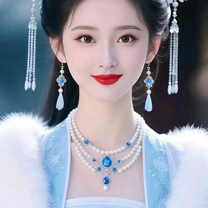 穿越时空的蓝宝石公主，华丽而神秘！紫色梦幻公主 蓝宝石仙女 戴金王冠的公主 冰蓝