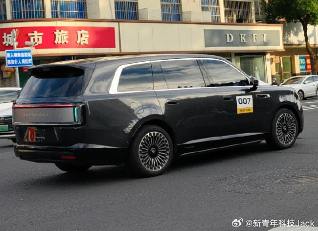 小米澎程N90路测无伪装实车亮相，相比N70更长更霸气一些，大家觉得如何？要是真