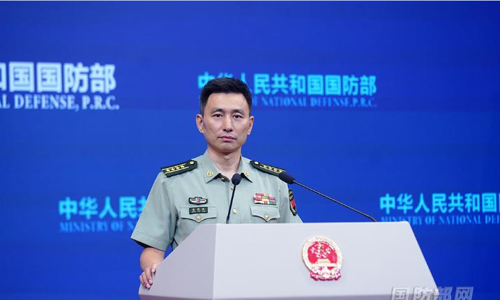 中菲摊牌了！[凝视]

2025年2月，一架菲律宾侦察机在黄岩岛上空遭遇中国军机