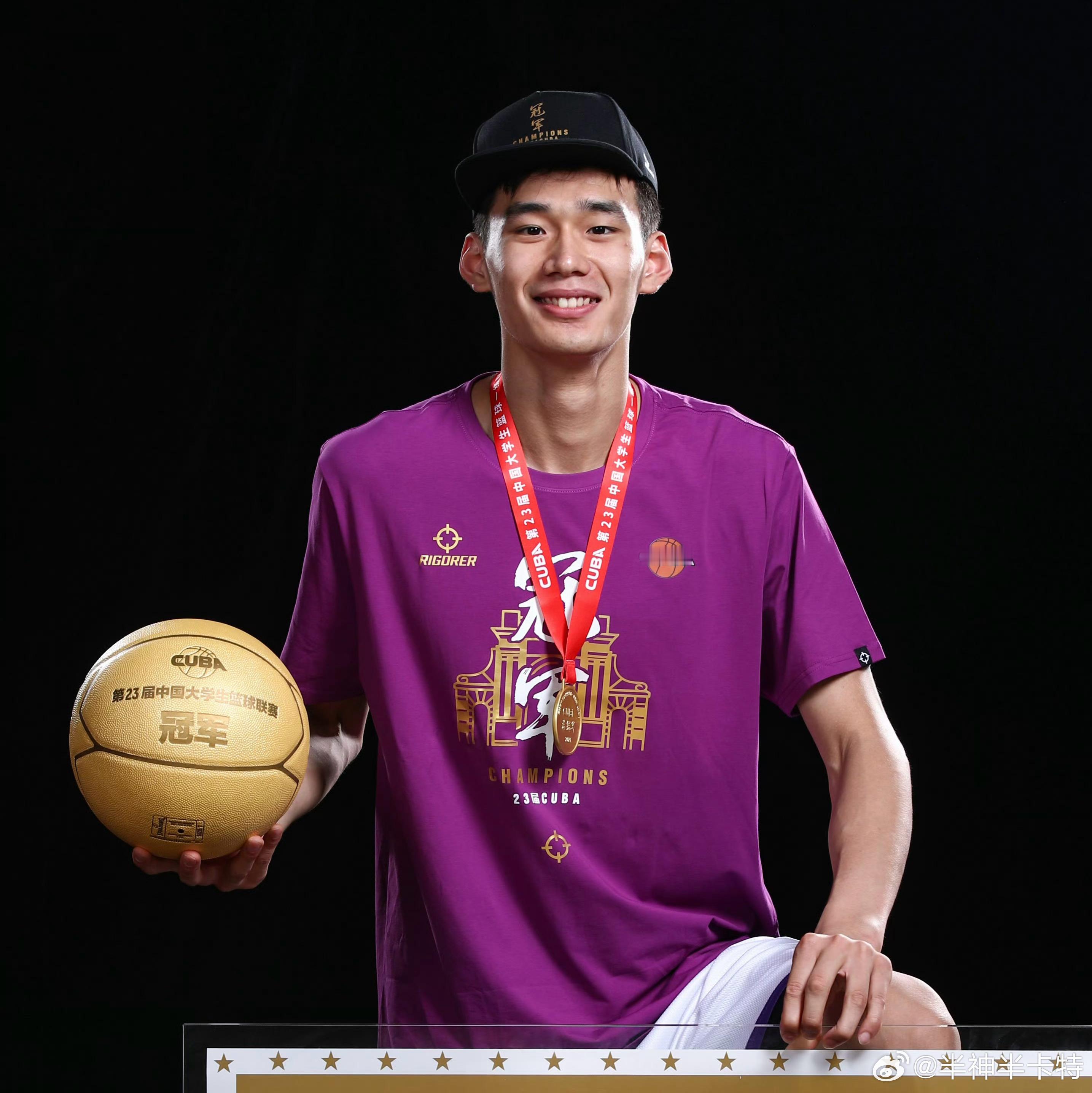 CBA选秀：福建队状元签选择杨曦皓！ ​​​