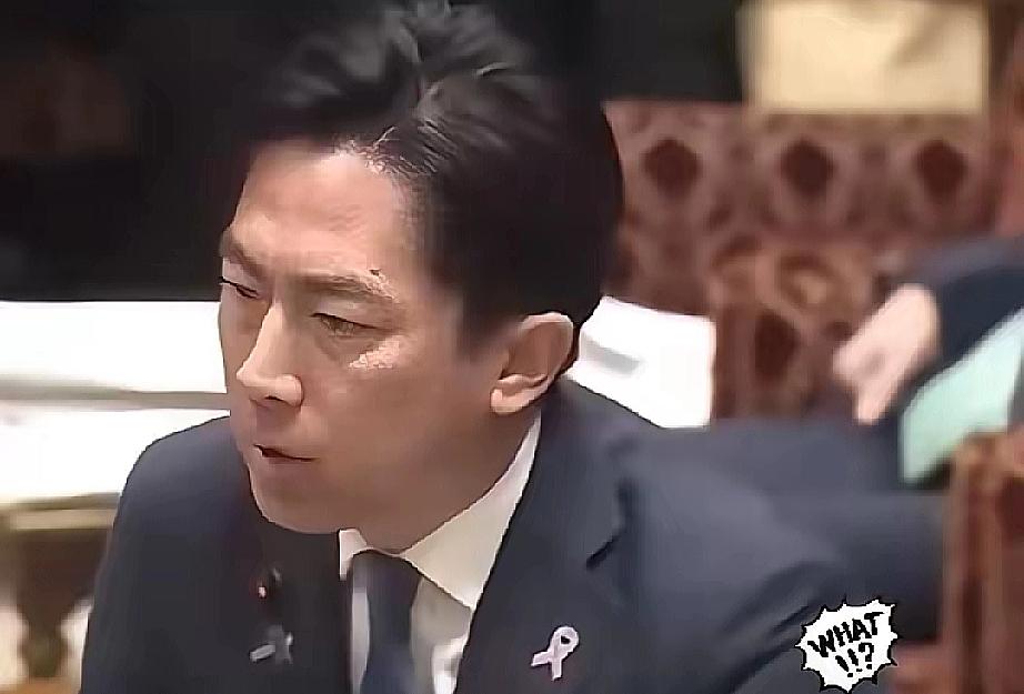 小泉进次郎：“我们不能坐以待毙，我们要主动进攻。”
 
​这句充满战斗气势的话，