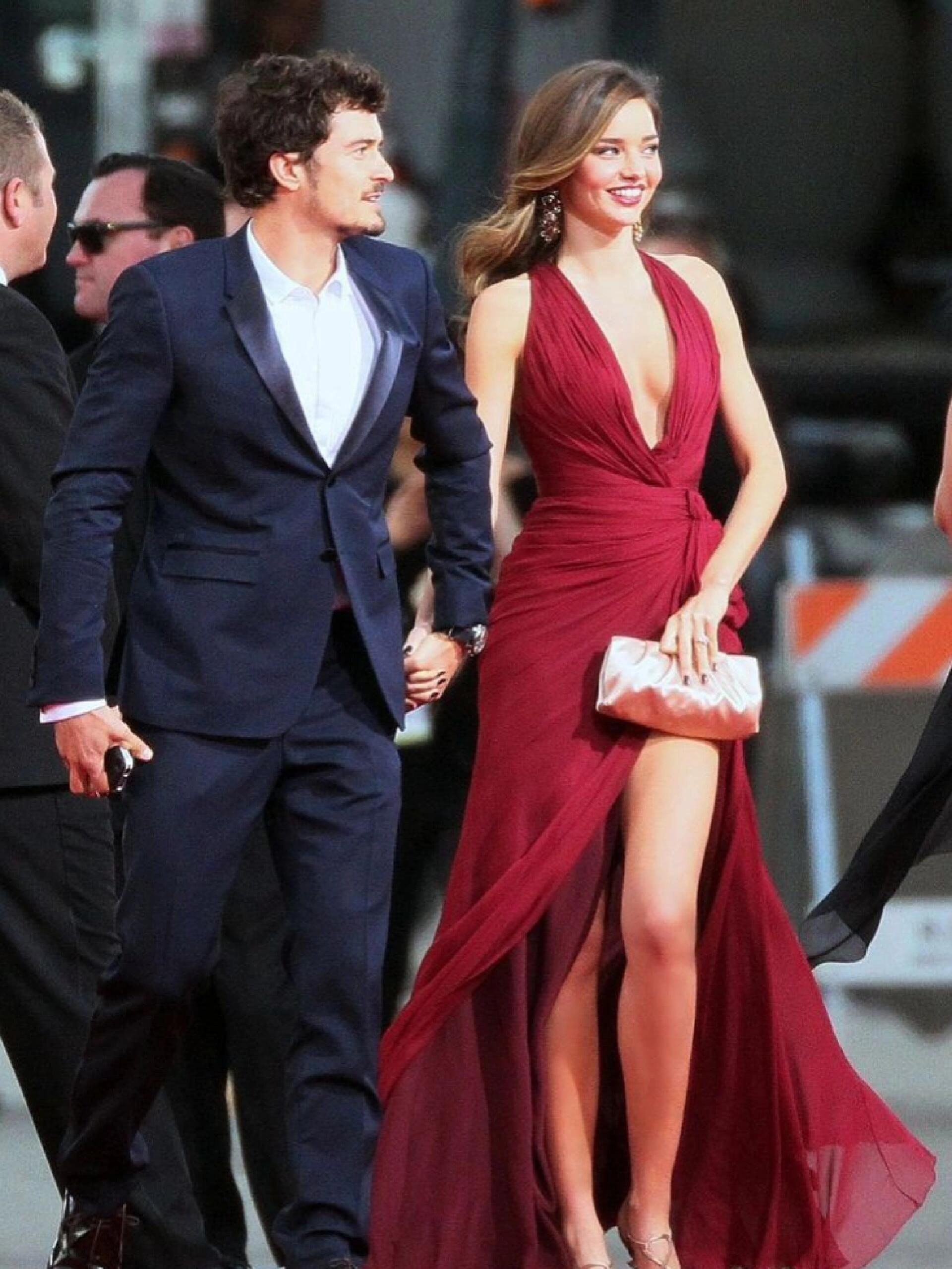 红裙米兰达·可儿，完全的真人芭比 