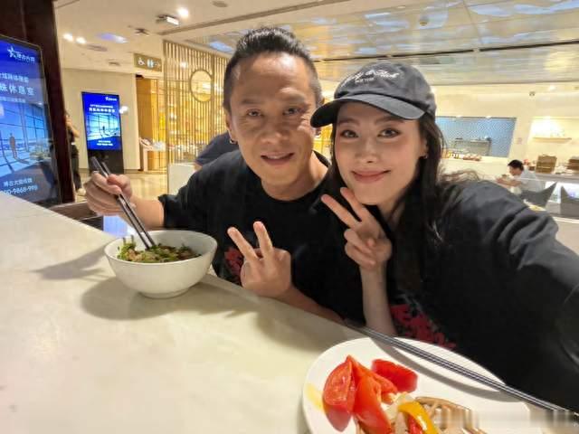 梁洛施清纯带有野性的美