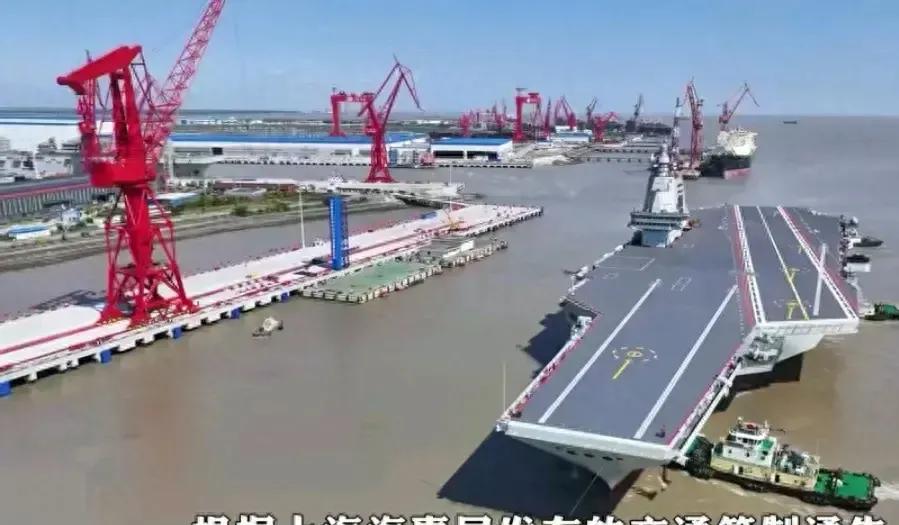 话说我国福建舰，这艘大国重器最近又出海测试了，听说这是第五次了！要知道，福建舰上