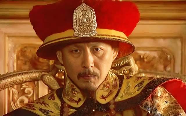 《向天再借五百年》原本就是给郑成功写的主题曲。

2001年《康熙王朝》热播，这