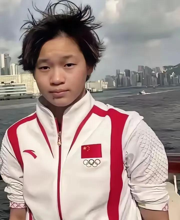 全妹啊❗
你这是什么体质啊！
怎么这样招人爱哟。
在哪都能把你的特殊瞬间定格下来