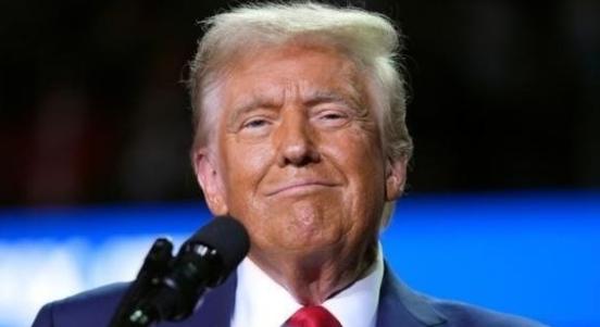 特朗普说美国是离不开中国的！
这不是夸奖，是商人算完账后的无奈
 
中国拥有41