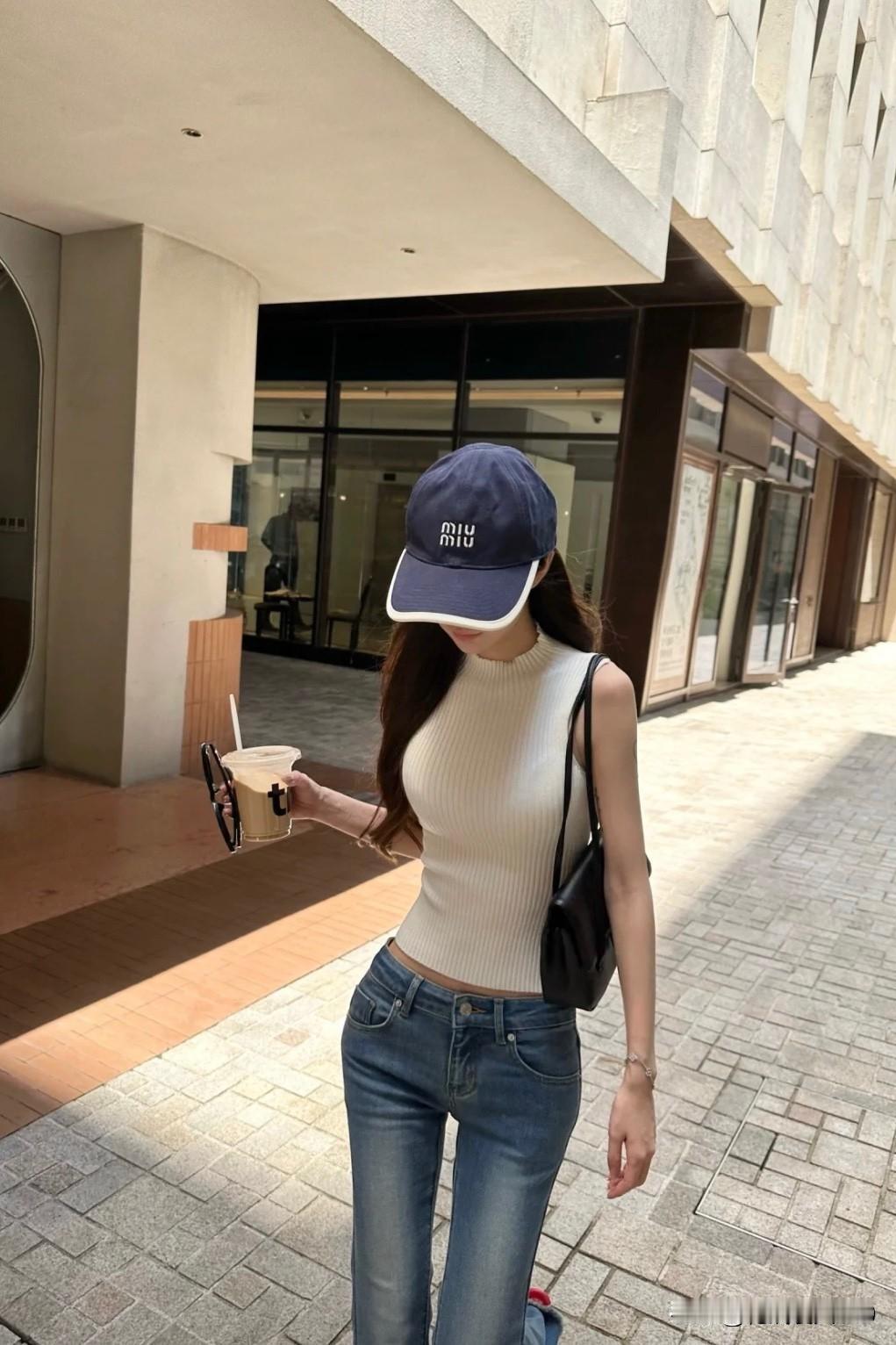 女生怎么搭配服装才能又酷又美
