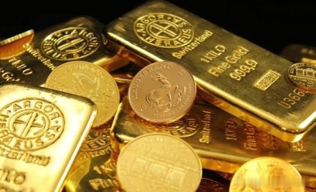今天一起床打开屏幕，
今日现货黄金1000元/克，
前两天996的时候怕大跌，
