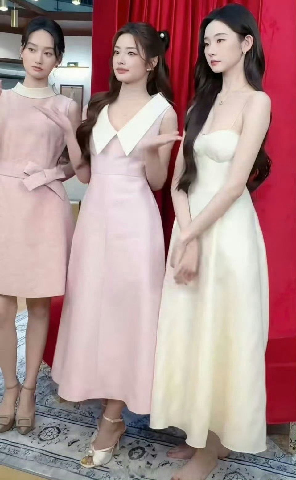 女明星太高也不是太好 张艺凡为了合照和谐 光脚合照 这个张艺凡人品好好 
