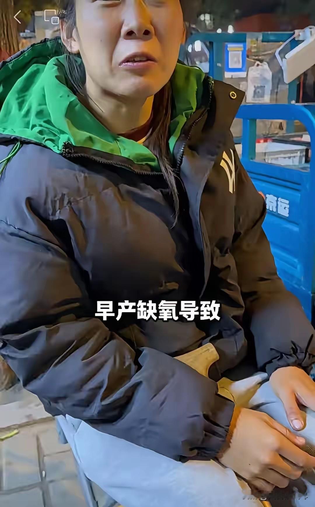 山西太原一男子深夜在档摊买香蕉，转账60000元，男子竟说，没转错！

买香蕉只