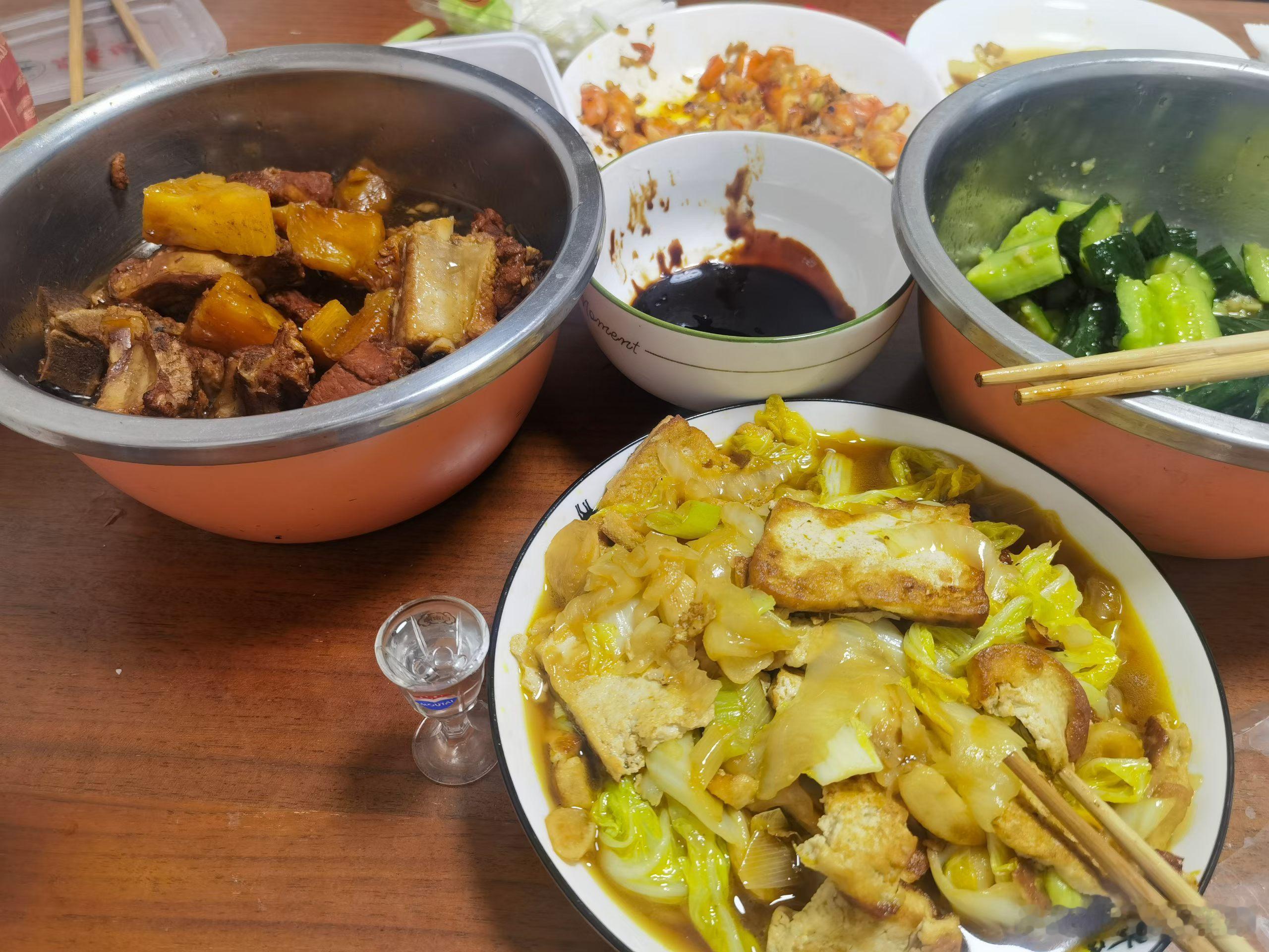 凤梨排骨发小的手艺色香味俱佳杠杠滴吃点喝点人间烟火气每日一餐分享