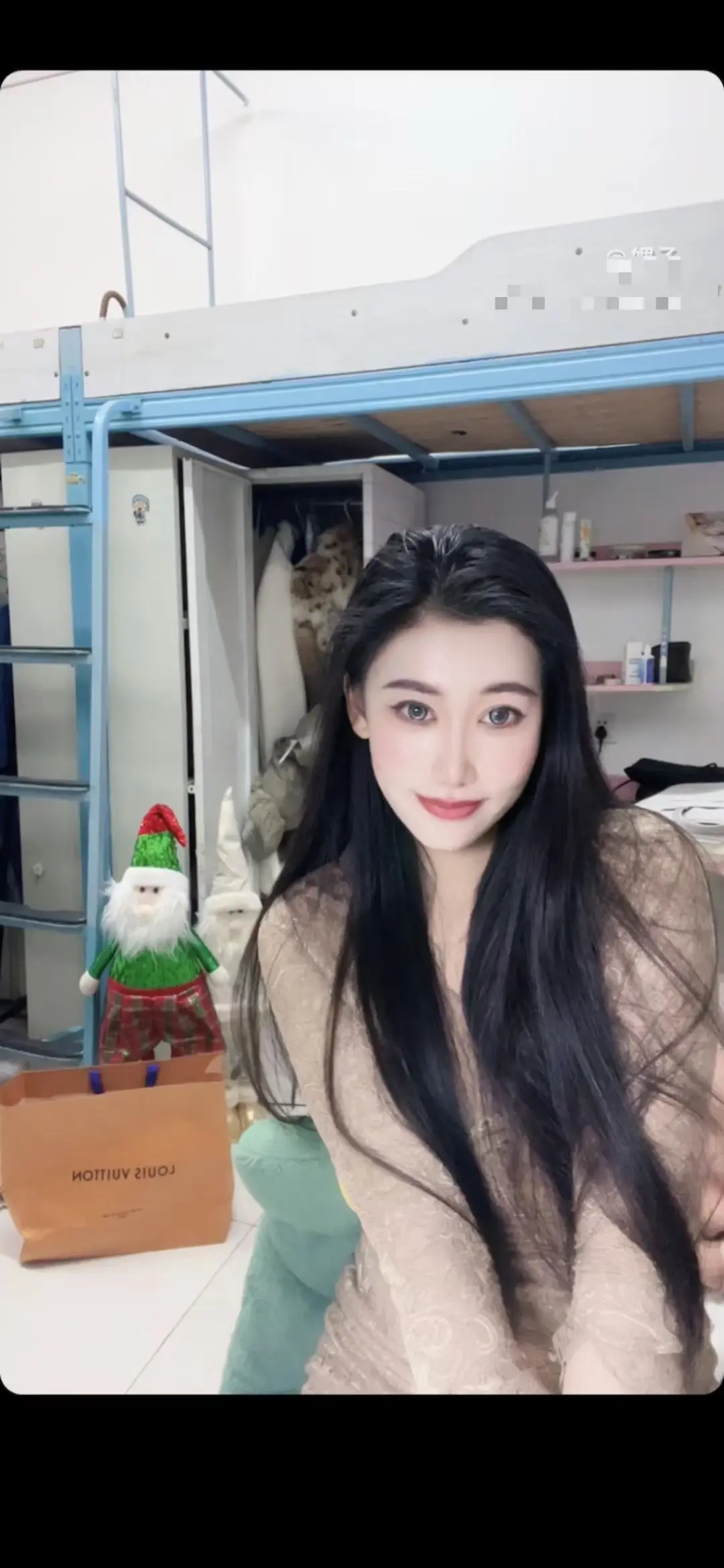 每个人都有自己想要的东西 你想要的东西我给不了 我想要的东西 我还不清...