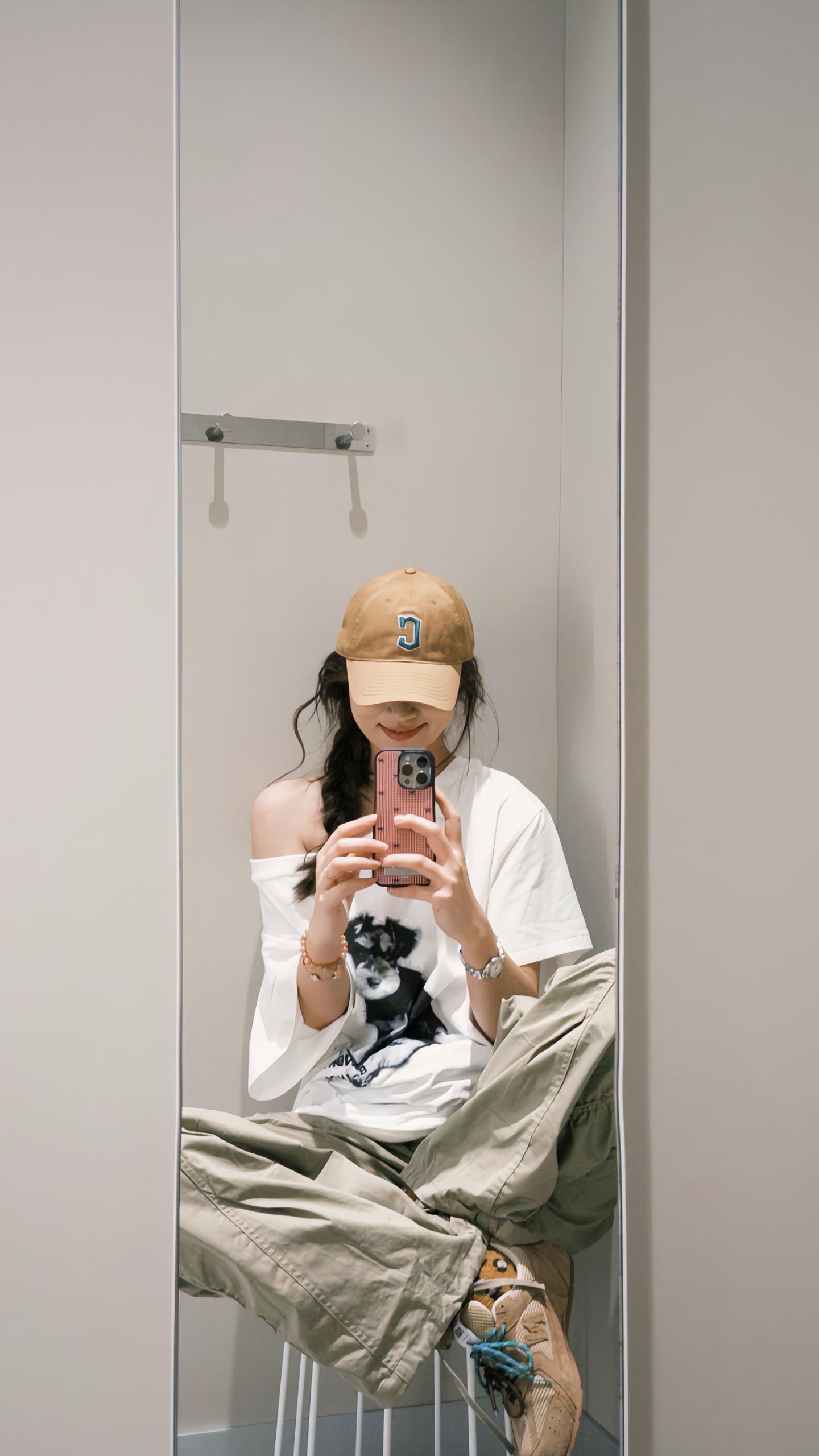 于是 我开始爱阳光爱树木 爱一切不会背叛和突然消失的东西