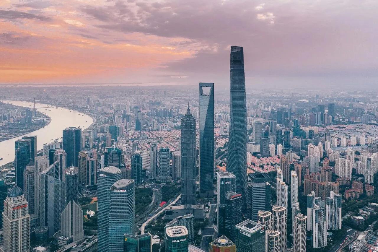 上海即将封神！中国第一个六万亿城市，来了！
历史性的一刻，正在黄浦江畔悄然成形。