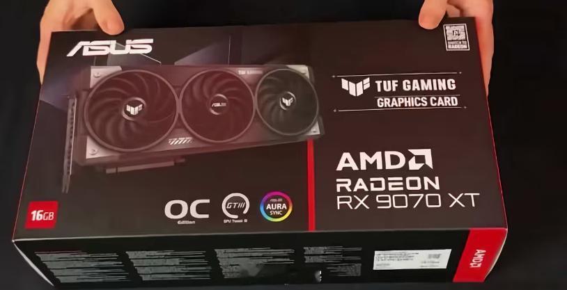 华硕 RX 9070 XT TUF Gaming 亮相，期待之后上市 