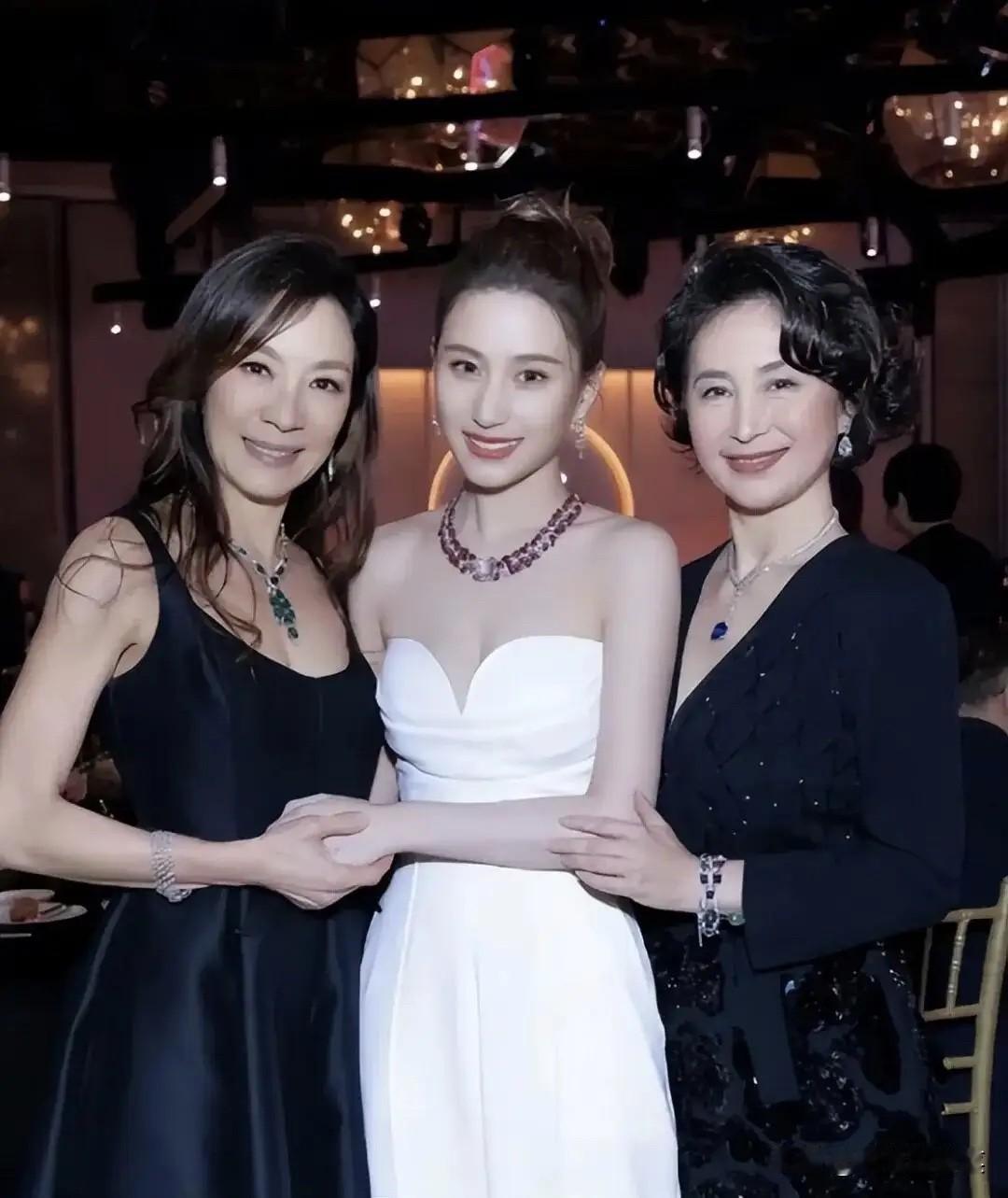 何超莲上一课，
所有女人都该记牢：
不管你多好看、多有钱，千万别嫁为娶你花光所有