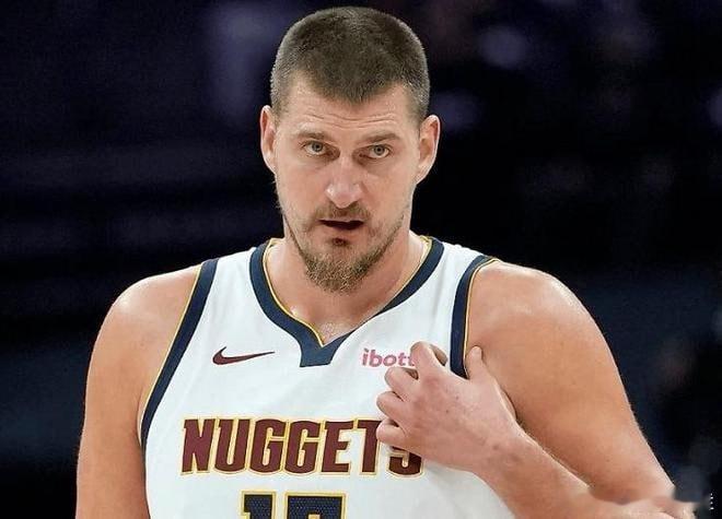 十年磨一剑，出鞘必锋芒。过去10年，约基奇从一名二轮秀，成长为当今联盟公认的第一