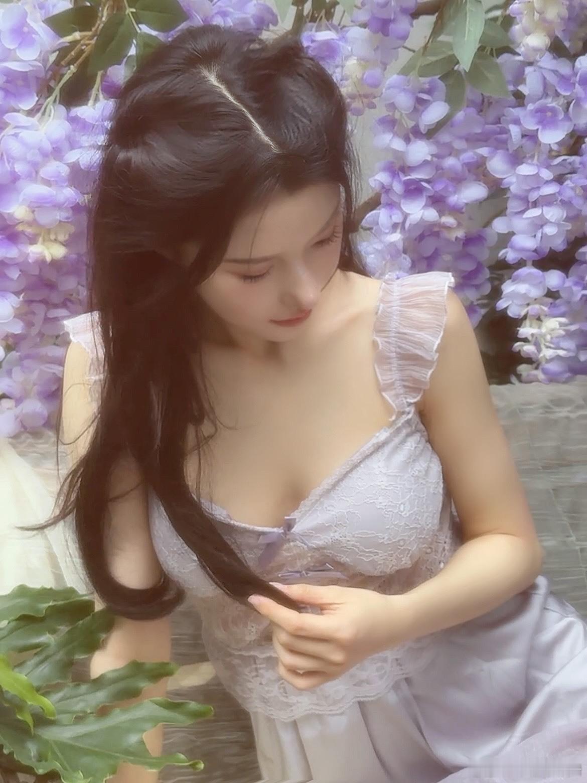 #重庆约拍[超话]##重庆约拍啦[超话]##重庆约片啦[超话]# 紫藤花树下摄影