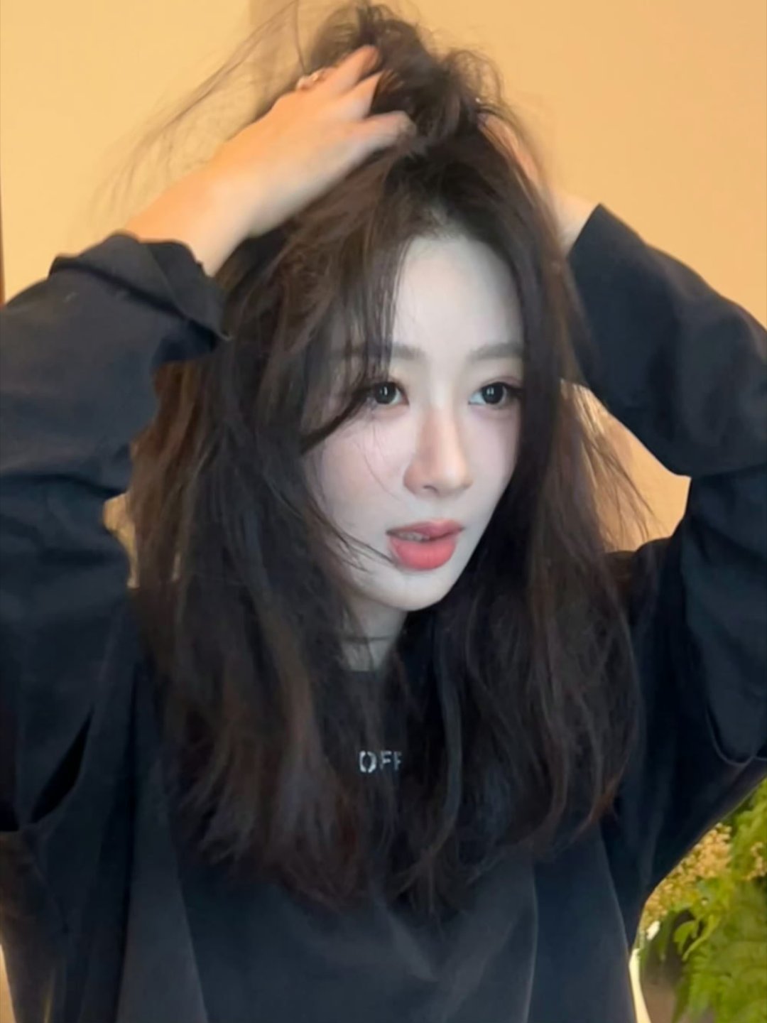 狗仔回应杨紫和秦俊杰分手后谈过吗这事都过去多久了 既然提到了 那就来看杨紫的家业