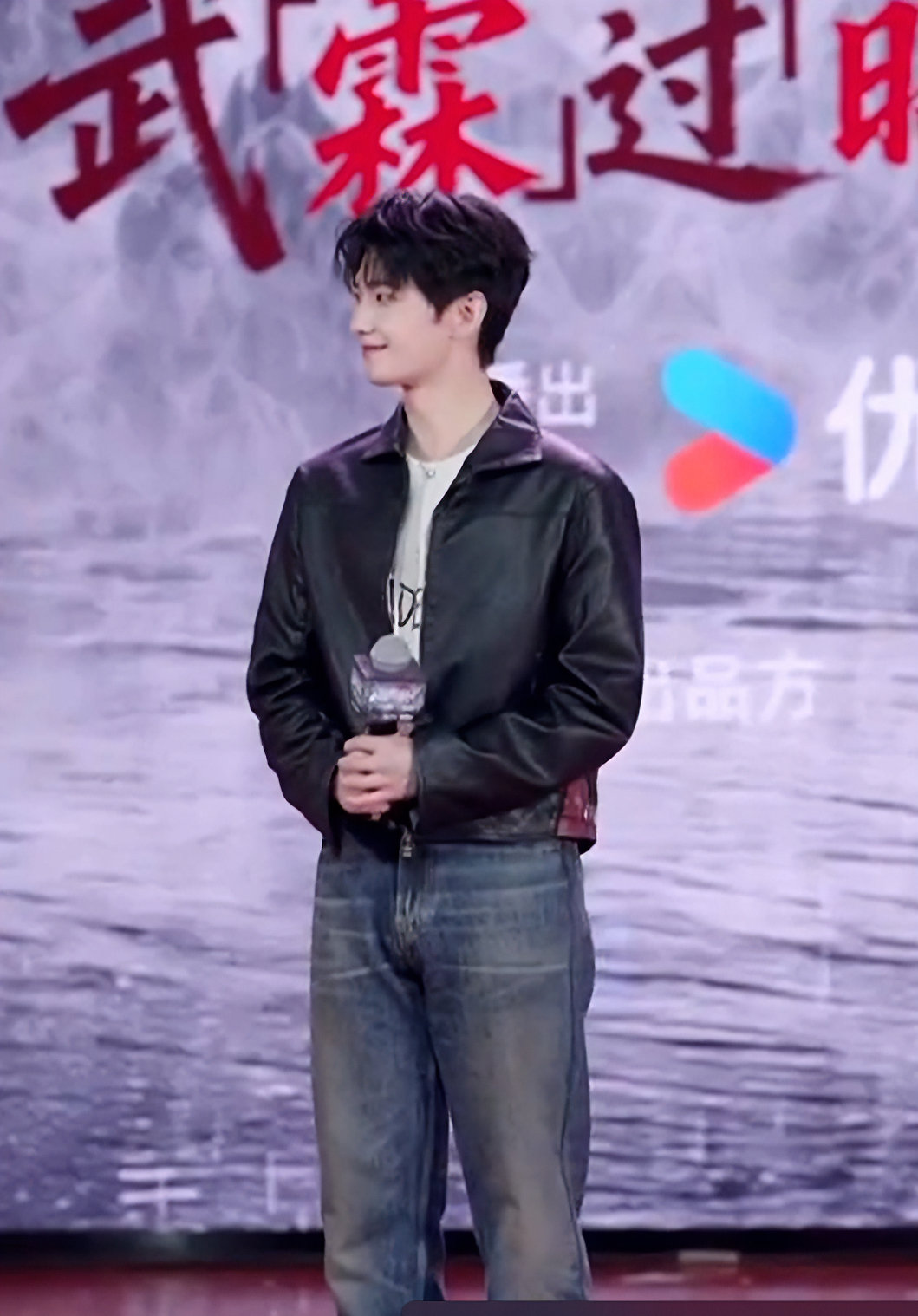 杨洋剧宣送黄金谁被杨洋的宠粉方式惊艳到了，剧宣送黄金诚意满满，《雨霖铃》角色塑造
