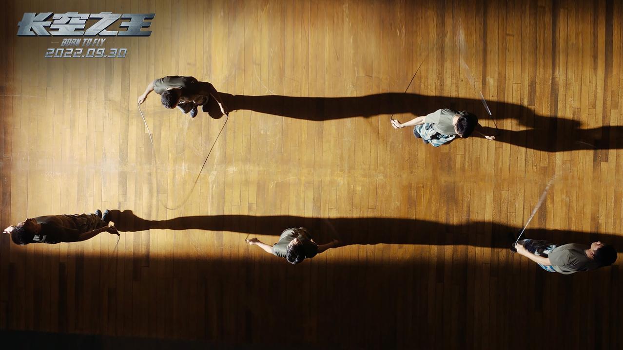 这大概是华语军事题材，特别是空战题材中，拍得最威猛也最用心的一部了吧，无论是所展