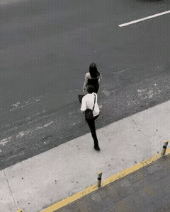 偶拍不知道见好就收的女人…