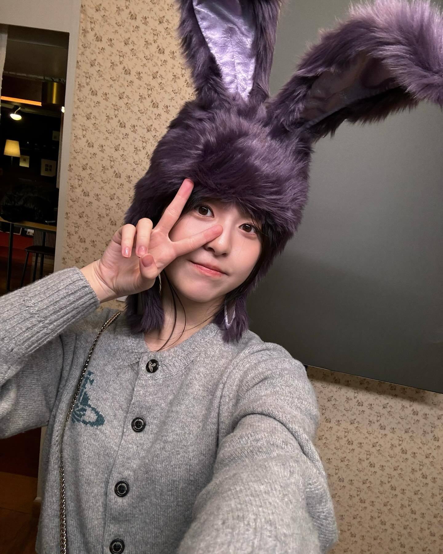 朴持厚 🪄👧🏻小小姐们之后 没看到妹妹播新作品 一搜才知道她在人歌做MC呢