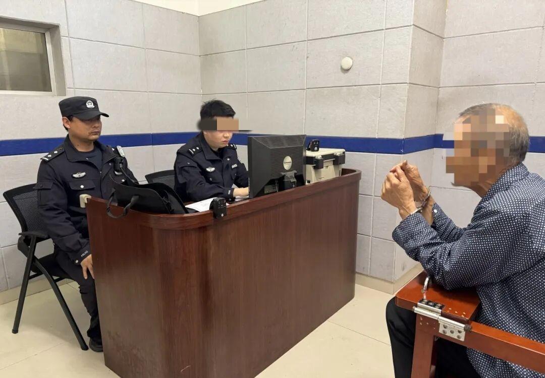 水泥厂干了几年的老罗被警察带走了，原来他躲了28年。
那天早上他在厂里搬砂石，穿