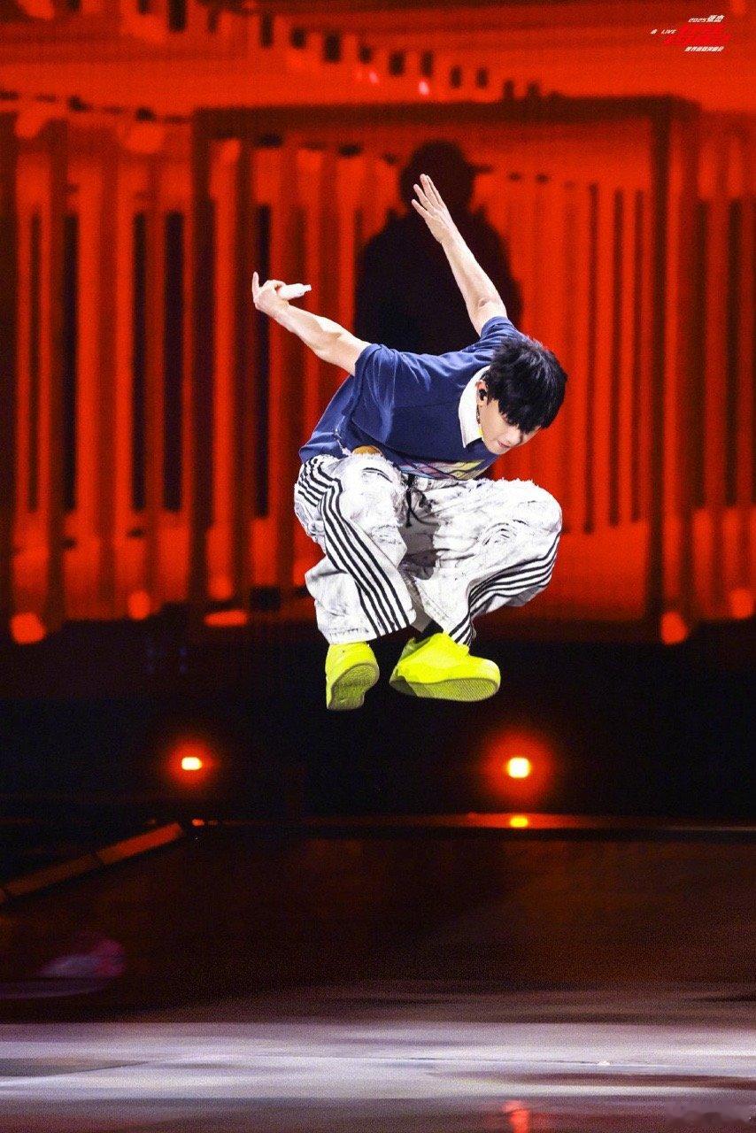 张杰诶盆友张杰感受来自九妹的热情 张杰诶盆友 ​​​