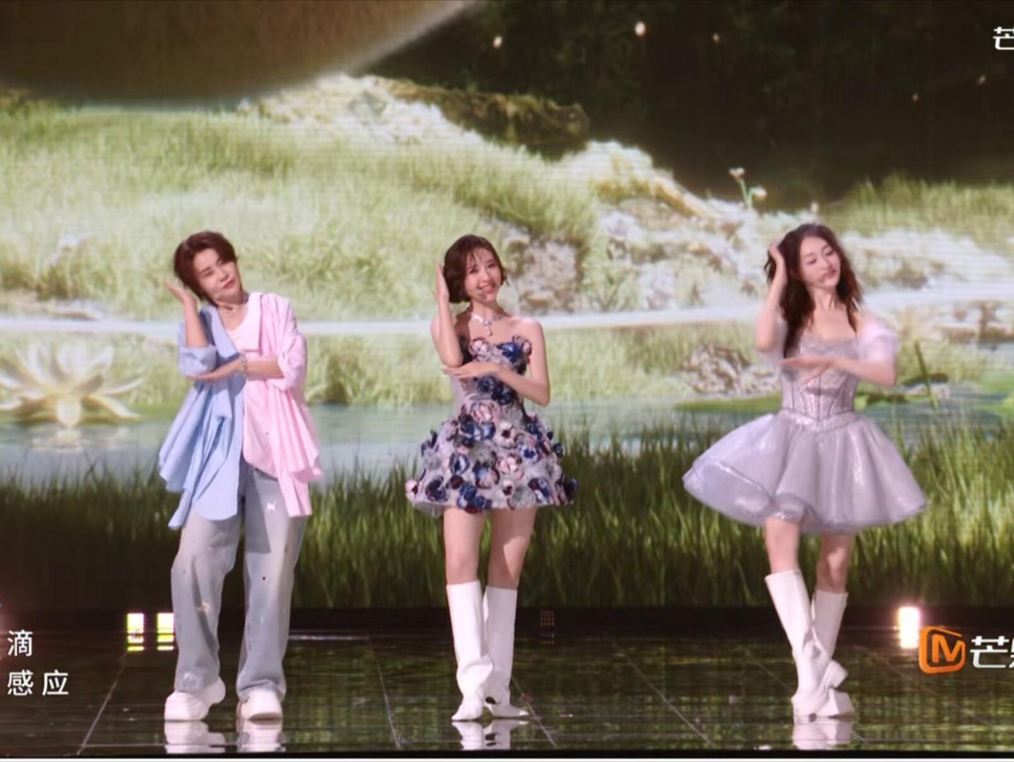 没想到，唯一全开麦唱跳是她们乘风2026  | 