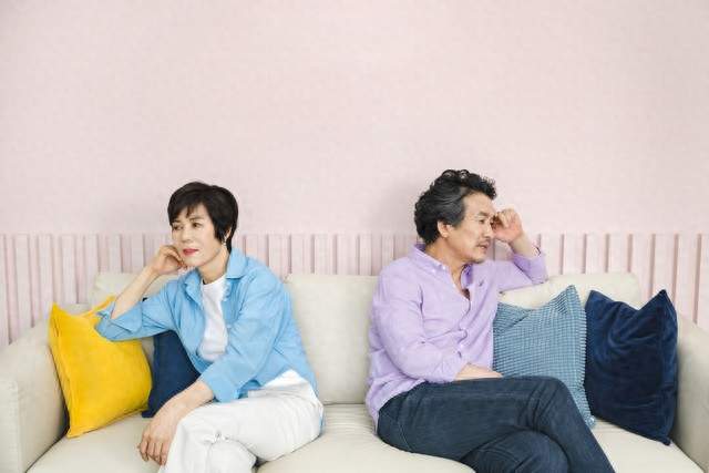 孩子一考上大学就离婚？这组聊天记录，戳中了无数中年人的痛