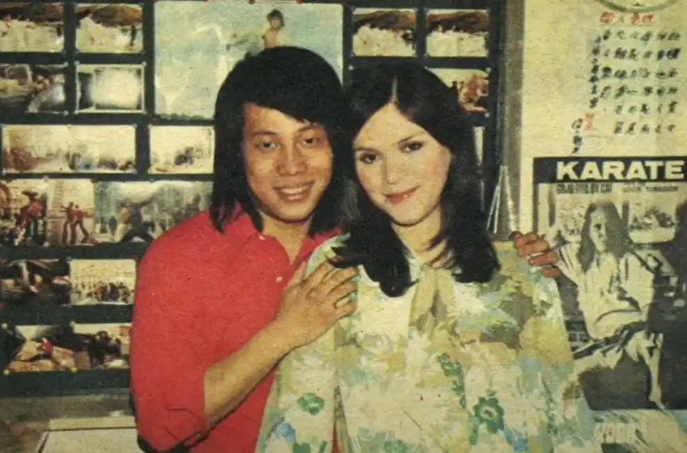 1979年，梁小龙的妻子黎爱莲在自己家楼下散步，被一陌生男子拿硫酸泼了脸，之后便