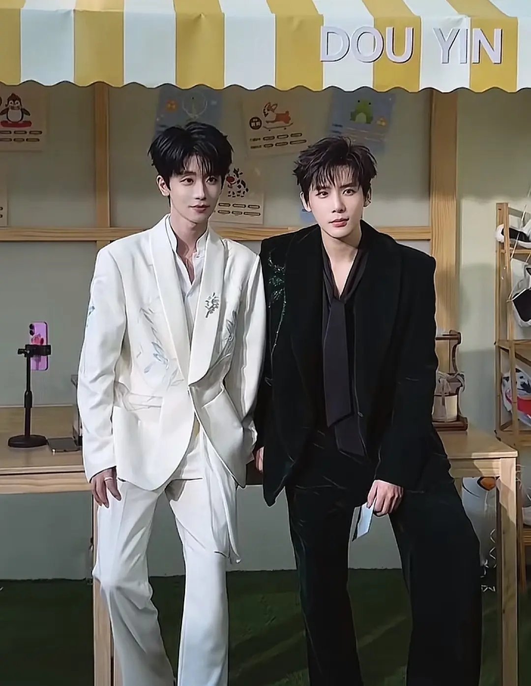 王安宇 败给了网红王不染吗 