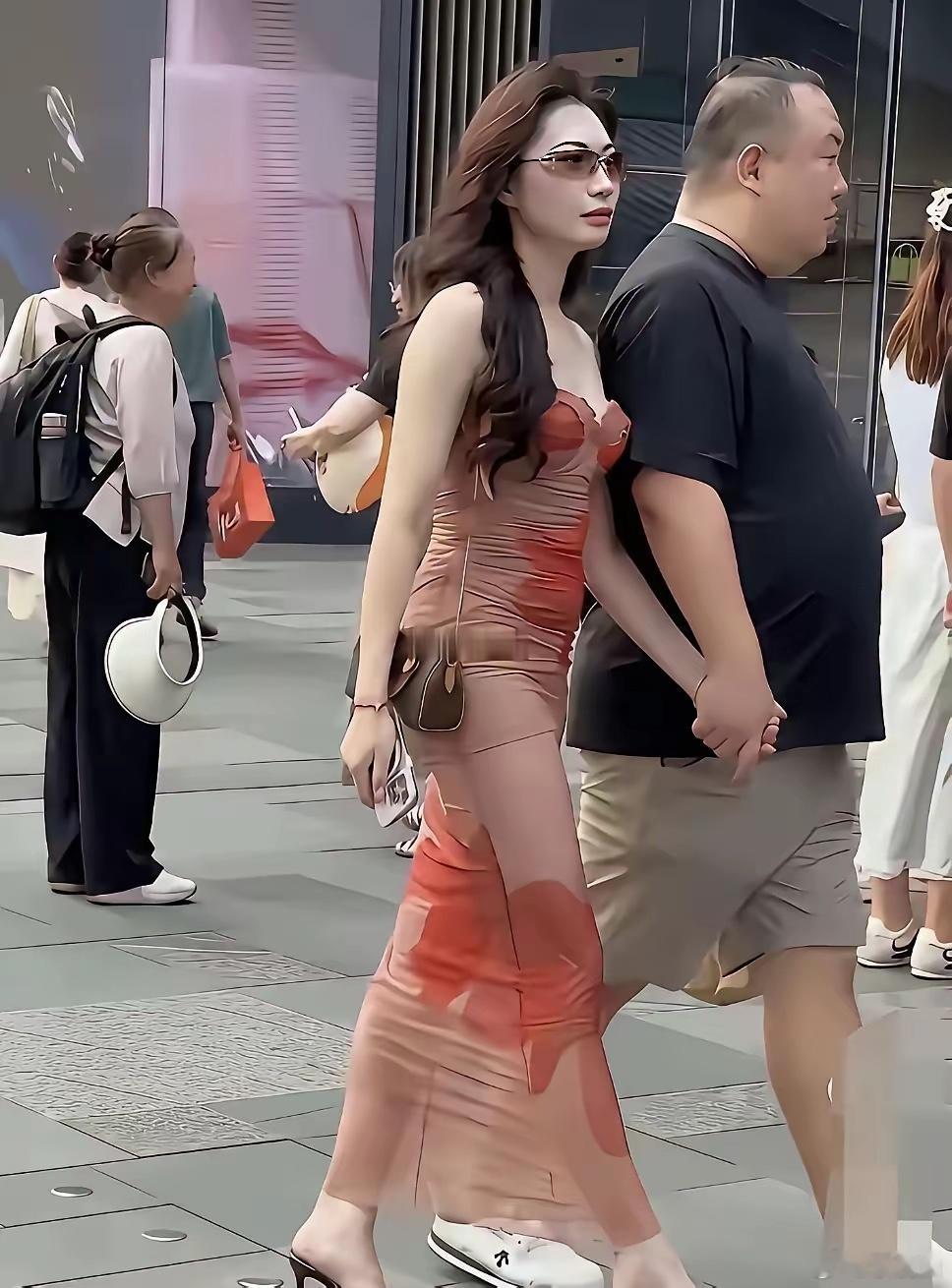 为什么胖的男生女朋友都挺漂亮 