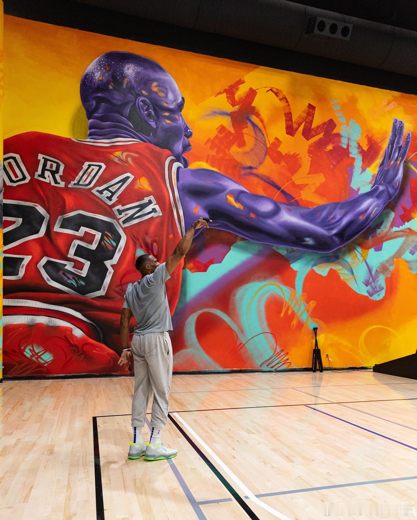 威斯布鲁克旗下公司Russell Westbrook Enterprises晒出
