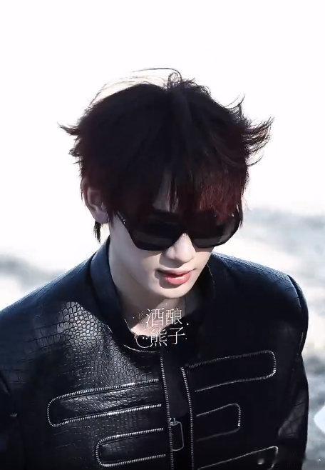 丁程鑫你想帅出怎样的人生 你好星期六 你好星期六全员团建路透 丁程鑫在海口团建路