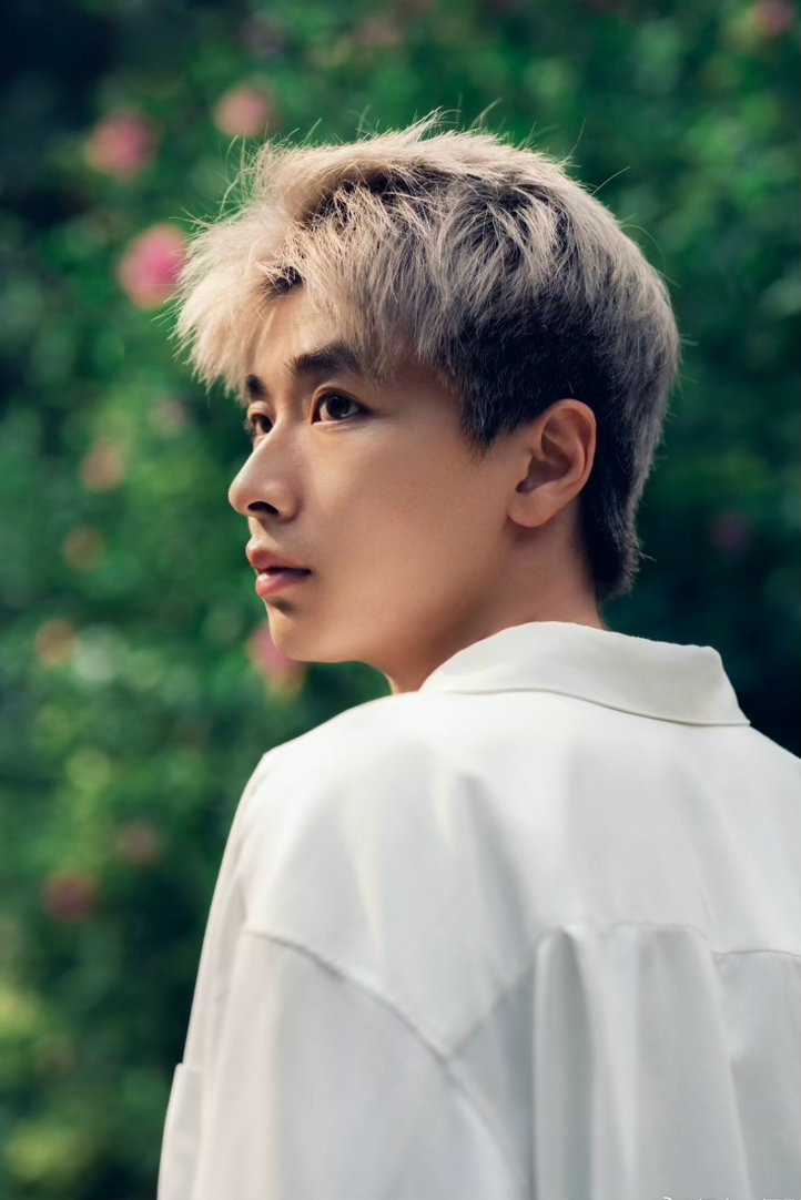 repost  ：何十一摄影   photography ：网页链接