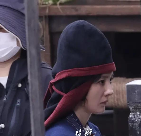 你们觉得杨幂现在的脸部状态还适合演少女吗？ 