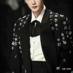 檀健次 跟你们聊天会害羞谁被直播里的红耳朵帅哥萌晕了！全程耳朵红红还坦诚会害羞，