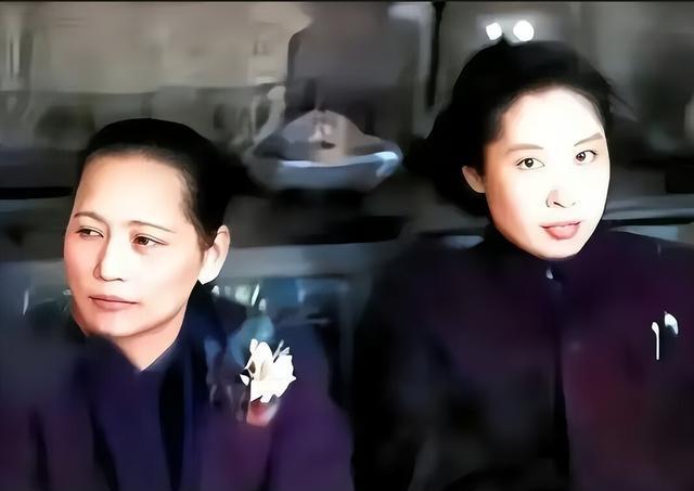 无滤镜老照片！宋庆龄王光美同框，这才是真正的大国女性风骨
 
没有美颜磨皮，没有