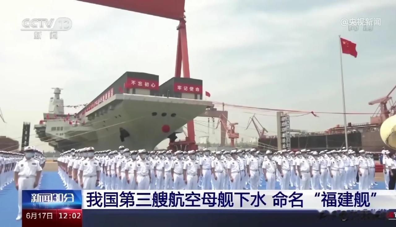 三娃儿名叫“福舰舰”。咋？嫌我萌，不够凶？等着，等我做完内装修。[酷拽][酷拽]