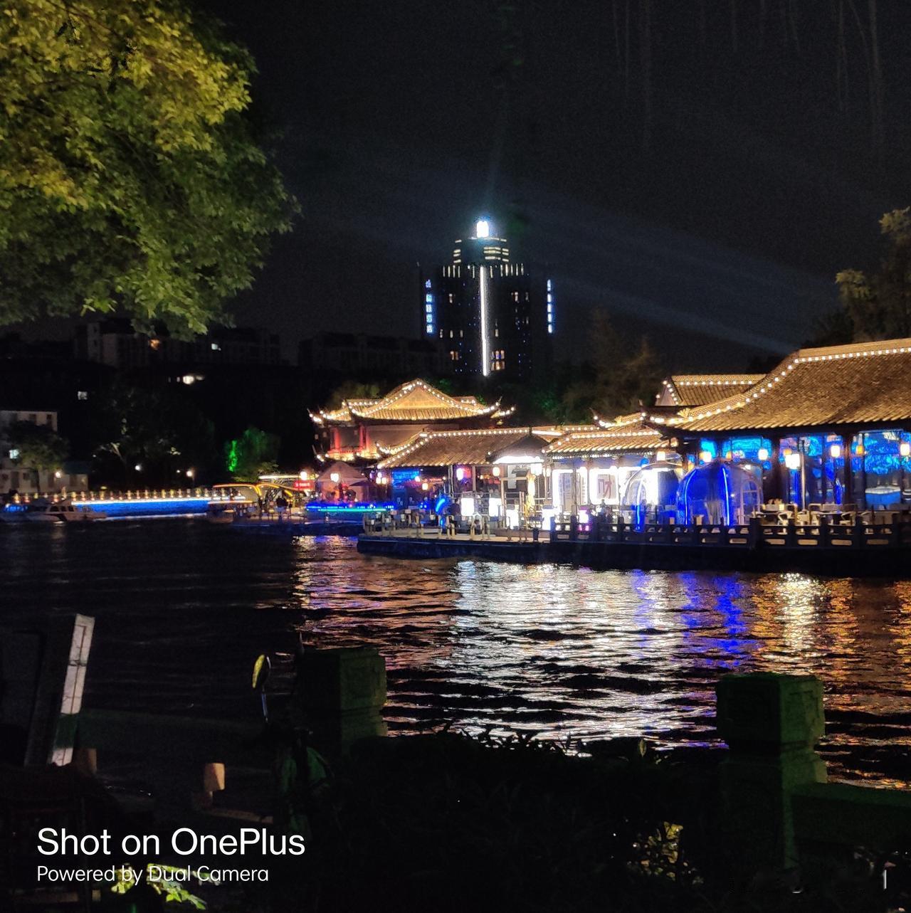 晒图笔记大赛周末逛古运河被这里的美丽夜景被折服，难怪吸引国内外游客来此打卡夜游，