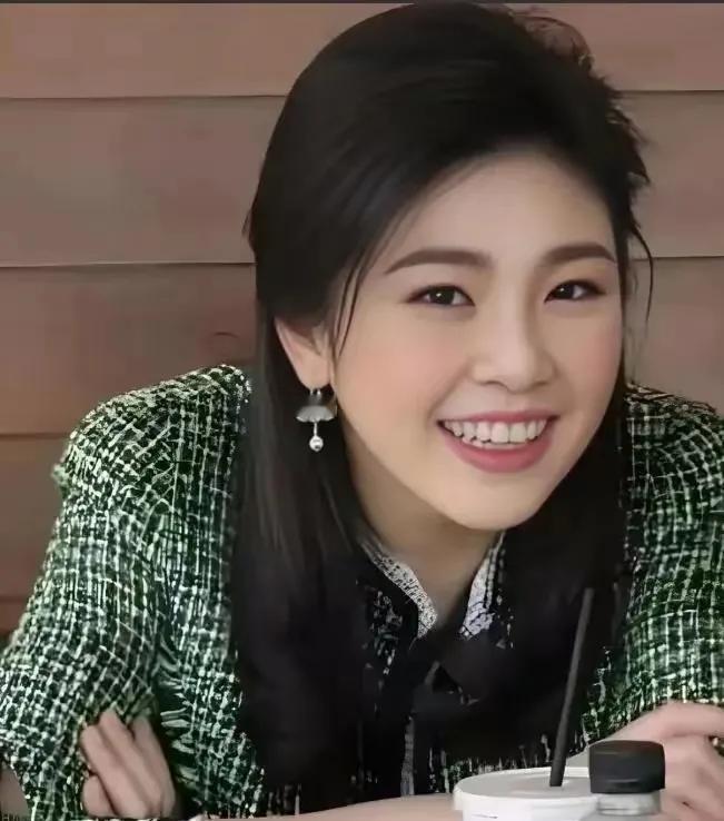有人说这位第一美女，全世界男人都喜欢她，比朱琳、周涛都美了不知多少倍？
看到对她