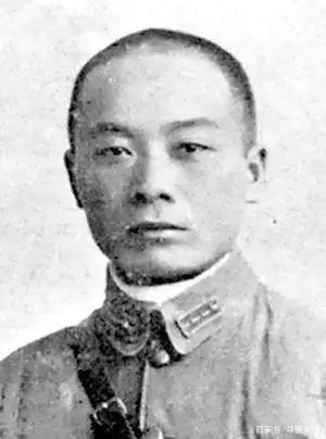 济南战役进入最后阶段时，城内的气氛异常紧张。第2绥靖区副司令长官牟中珩急匆匆地走