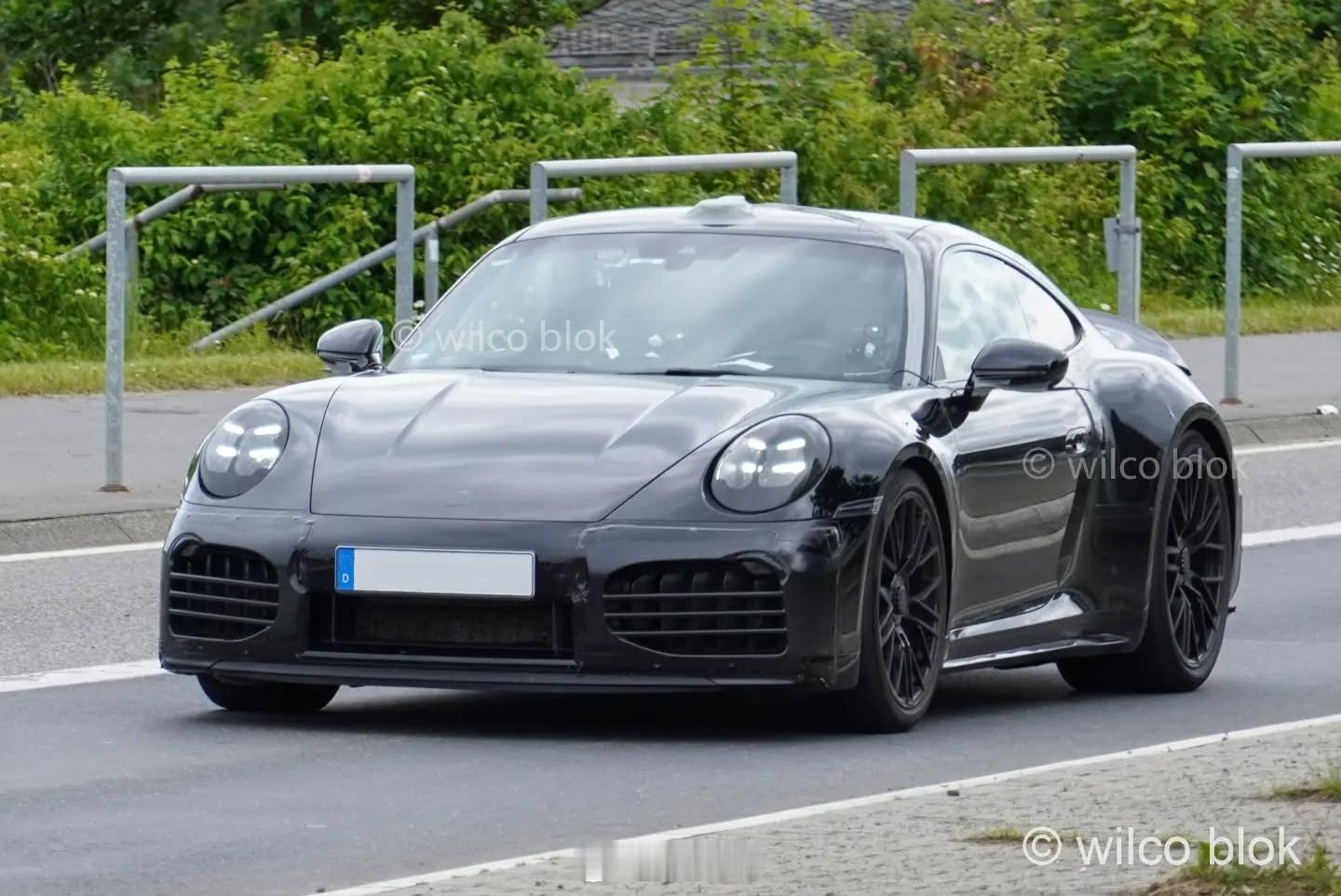 保时捷911 Turbo 992.2测试曝光：无Turbo尾翼，Turbo To