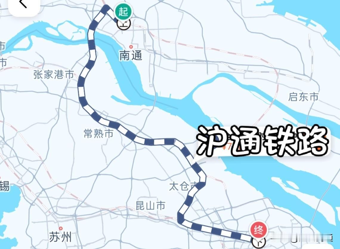 南通去上海，现在沪通铁路还是挺方便！
去南京走张家港换乘，现在经常闹晚点！

今