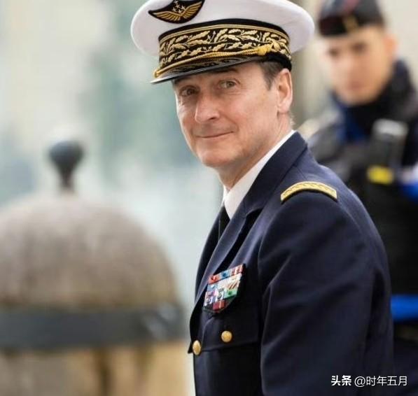 法国陆军参谋长法比安·芒东表示，美国变得越来越不可预测，在未通知巴黎的情况下发动