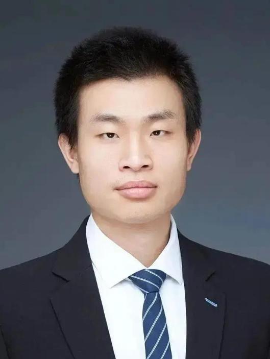 万万没想到，高考开始不到24小时，35岁韦东奕又意外火出圈，北大天才韦东奕，传来